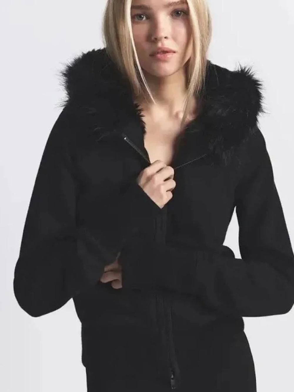 🤌🏽 SKIMS Large Faux Fur Hooded Zip Up Sweatshirt - ONYX Black SUPER CUTE
